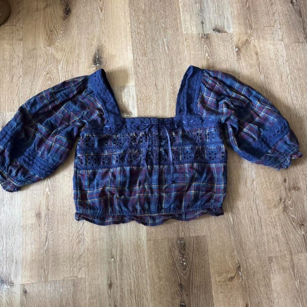 American Eagle Women's Blue Red Plaid Crop Top Puff Sleeves Embroidery Size XL